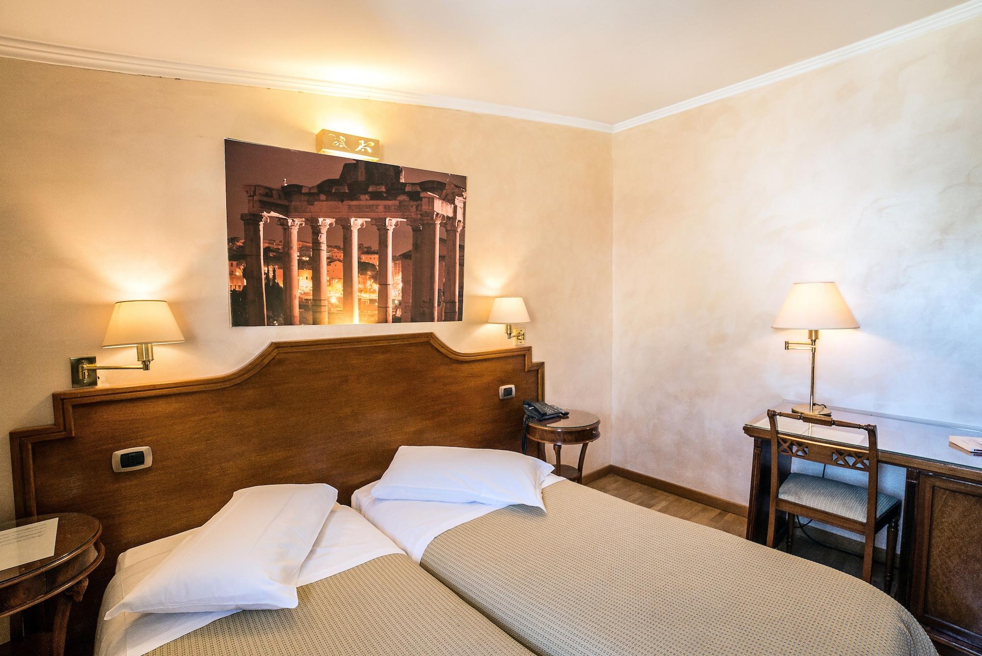 Hotel Kent Roma Esterno foto