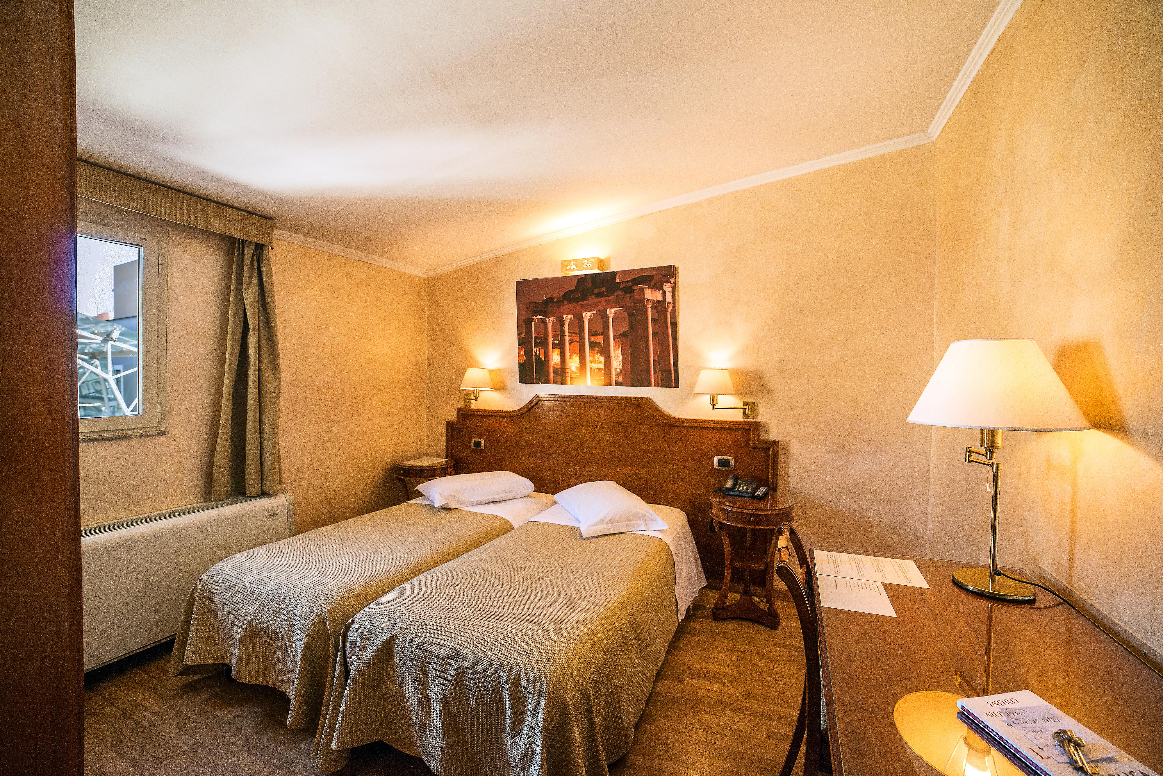 Hotel Kent Roma Esterno foto