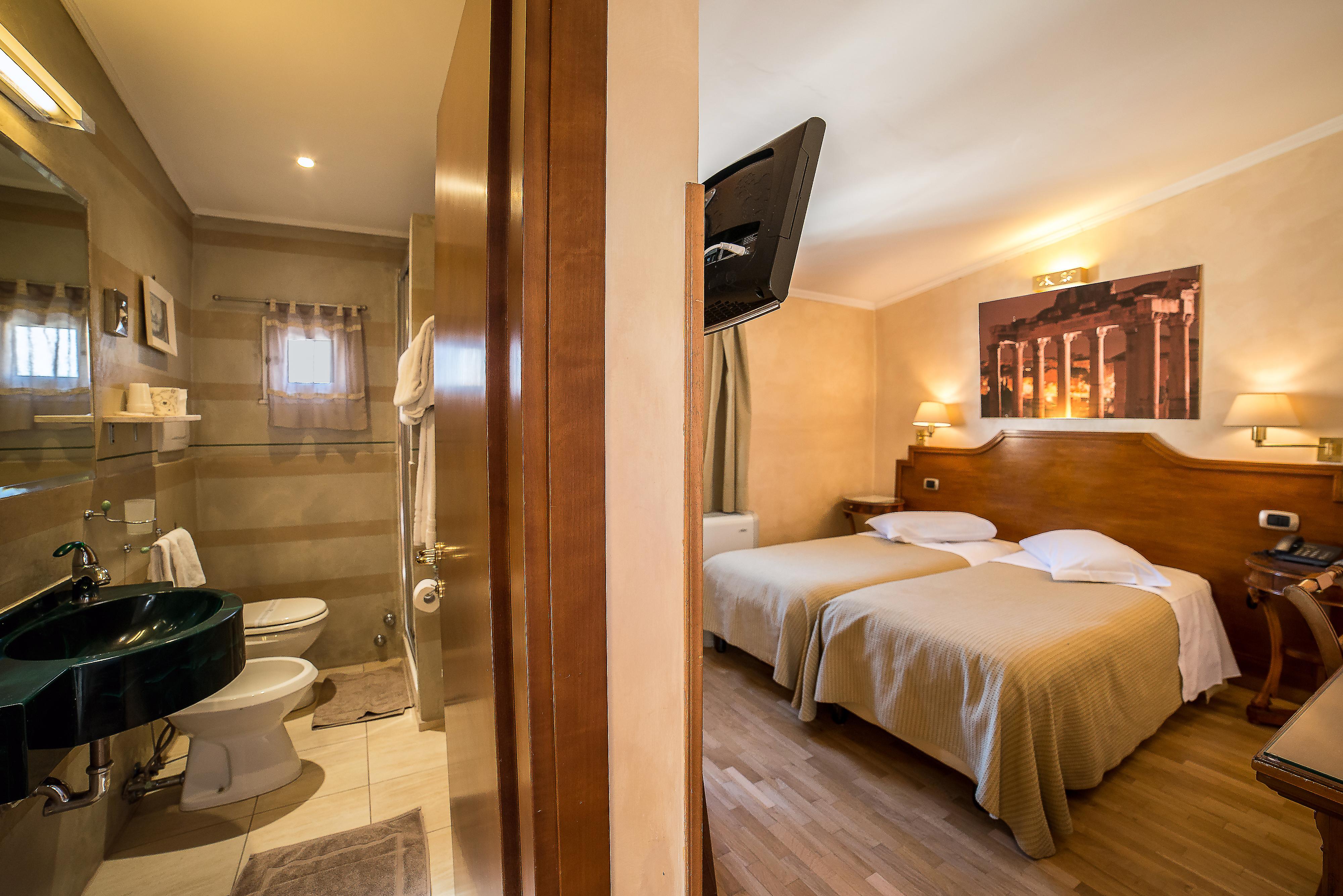 Hotel Kent Roma Esterno foto