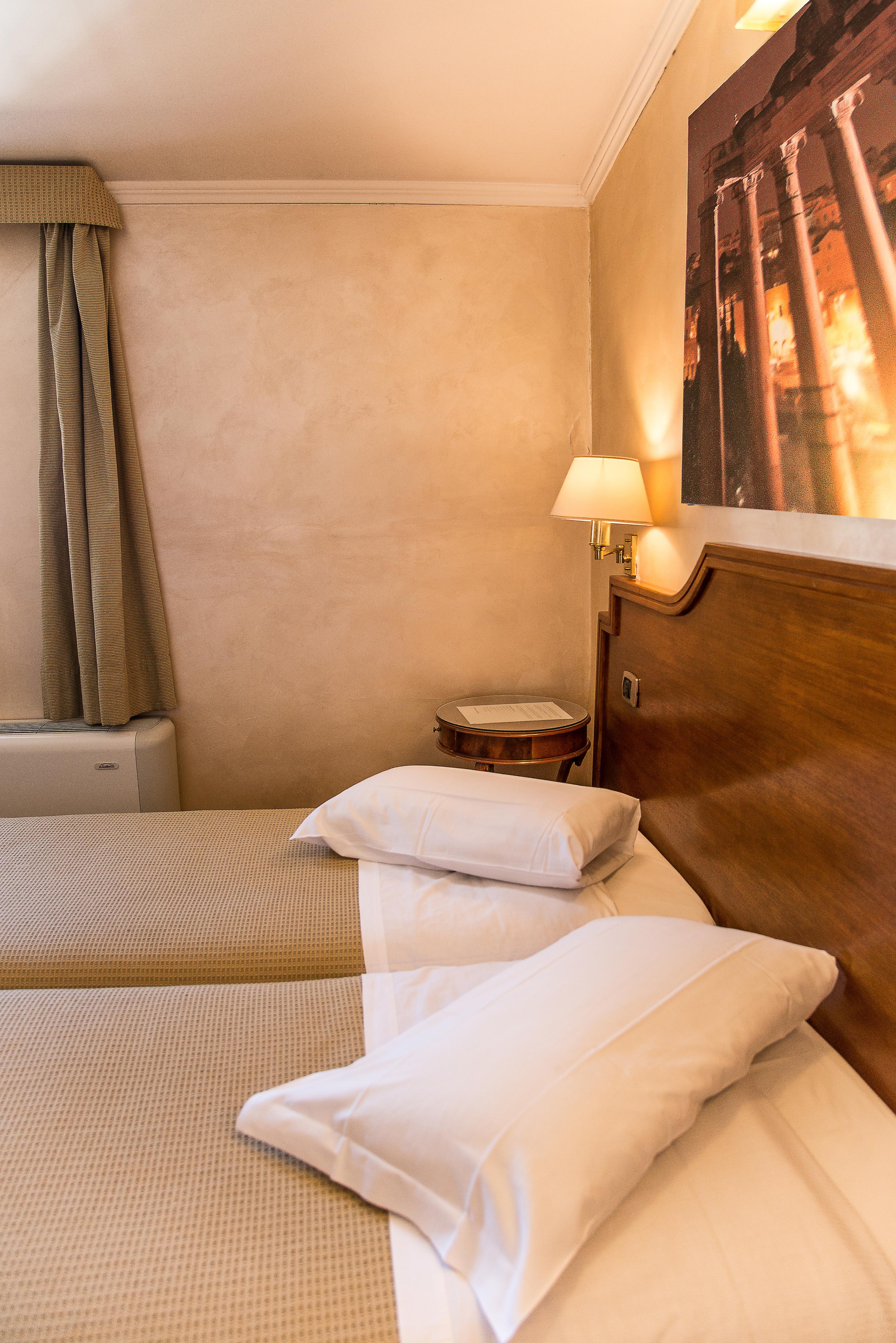 Hotel Kent Roma Esterno foto