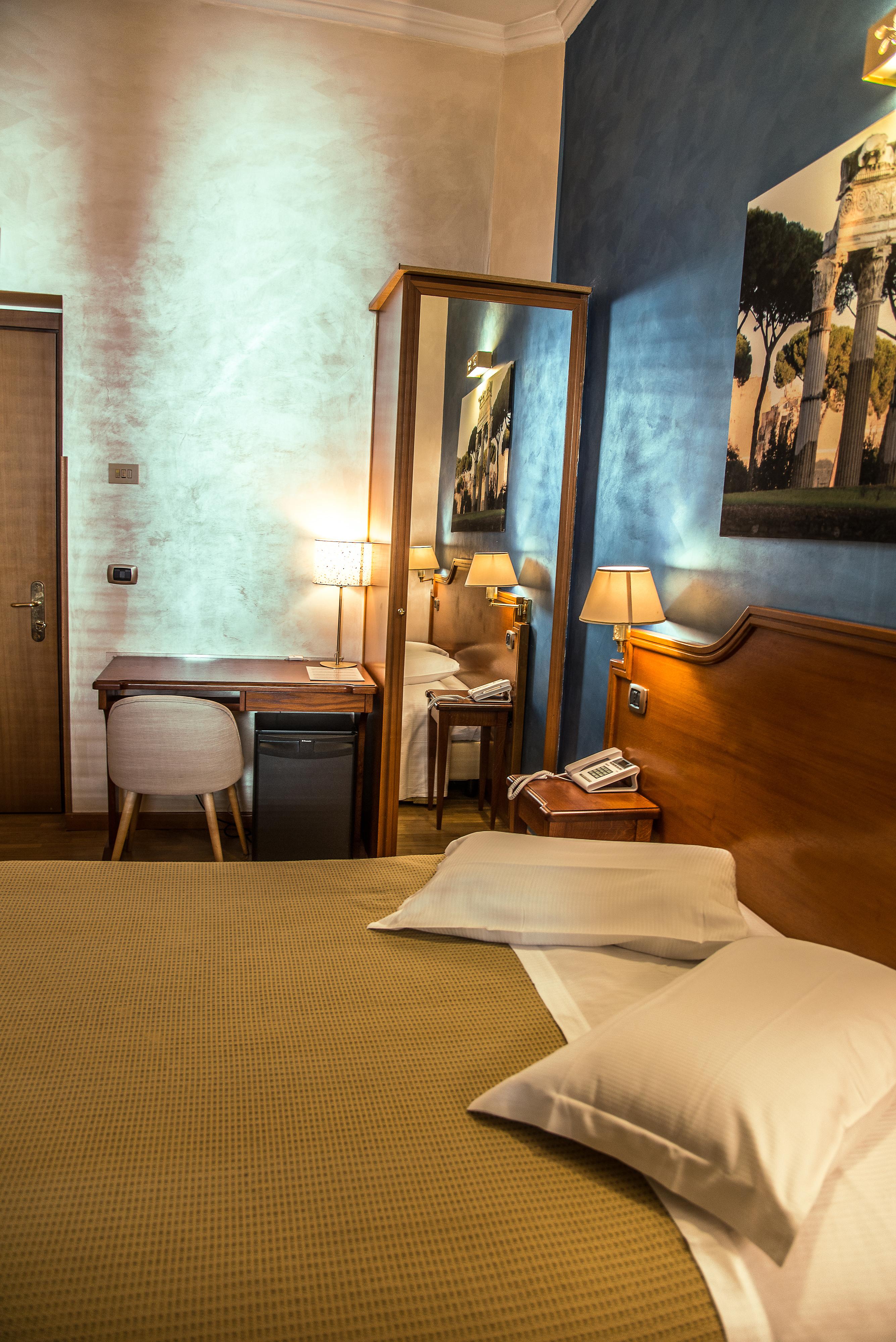 Hotel Kent Roma Esterno foto