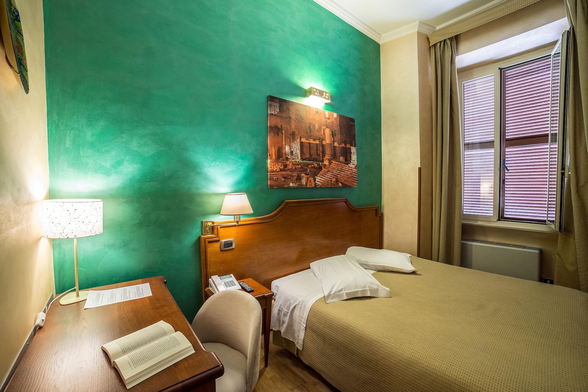 Hotel Kent Roma Esterno foto