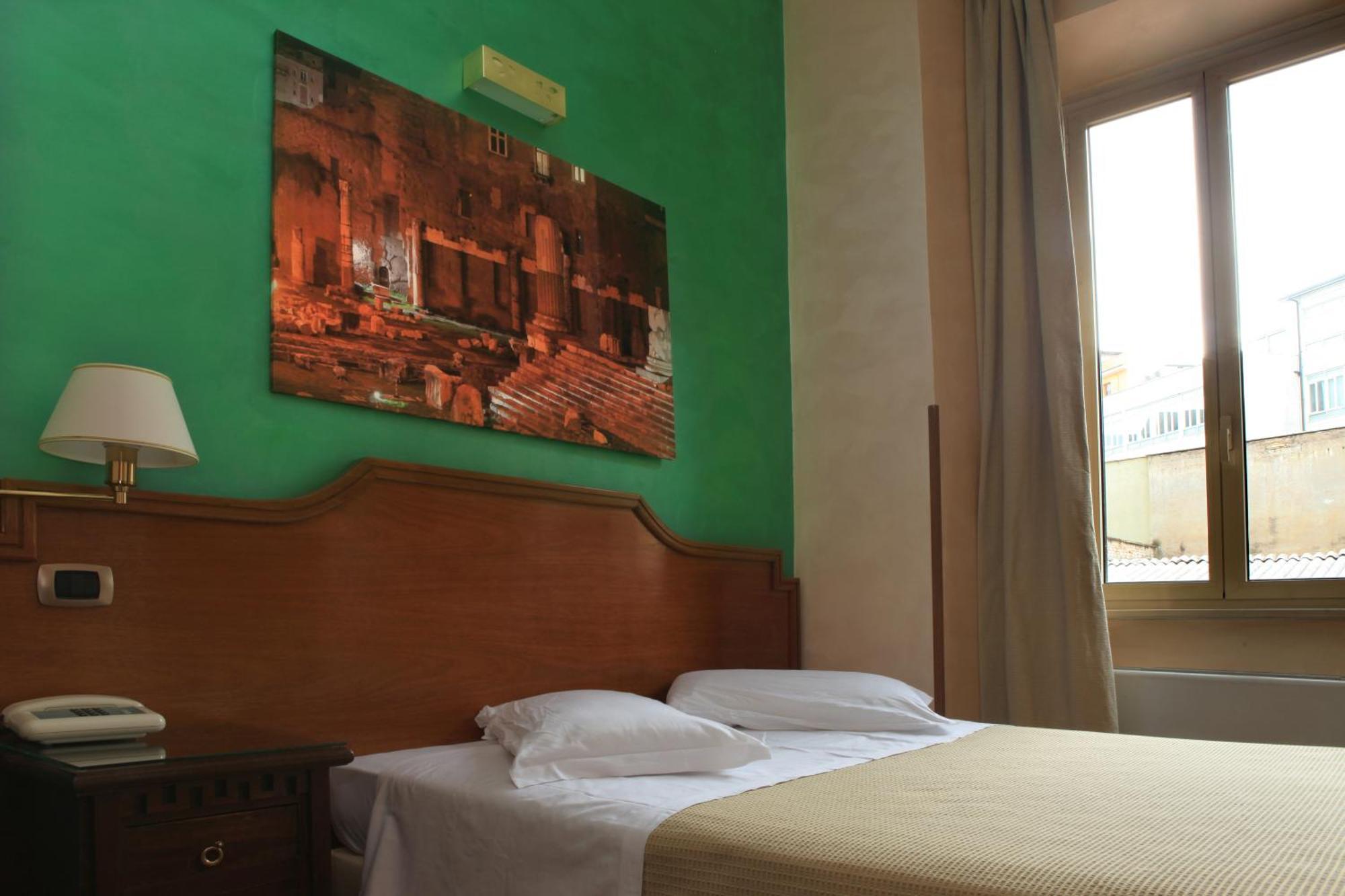 Hotel Kent Roma Esterno foto
